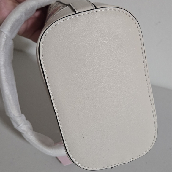 NWT Foxlover PU Leather Graffiti Teddy Bear Luxury Feel Small Bucket Bag - Picture 7 of 11